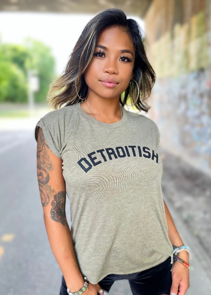Ink Detroit Detroitish Women's Flowy Muscle T-Shirt Rolled Cuff - Olive Green